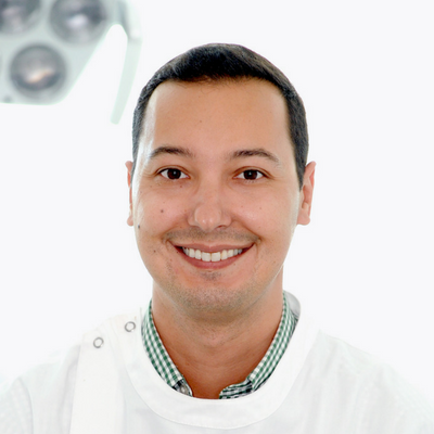 Dr. André Carvalho